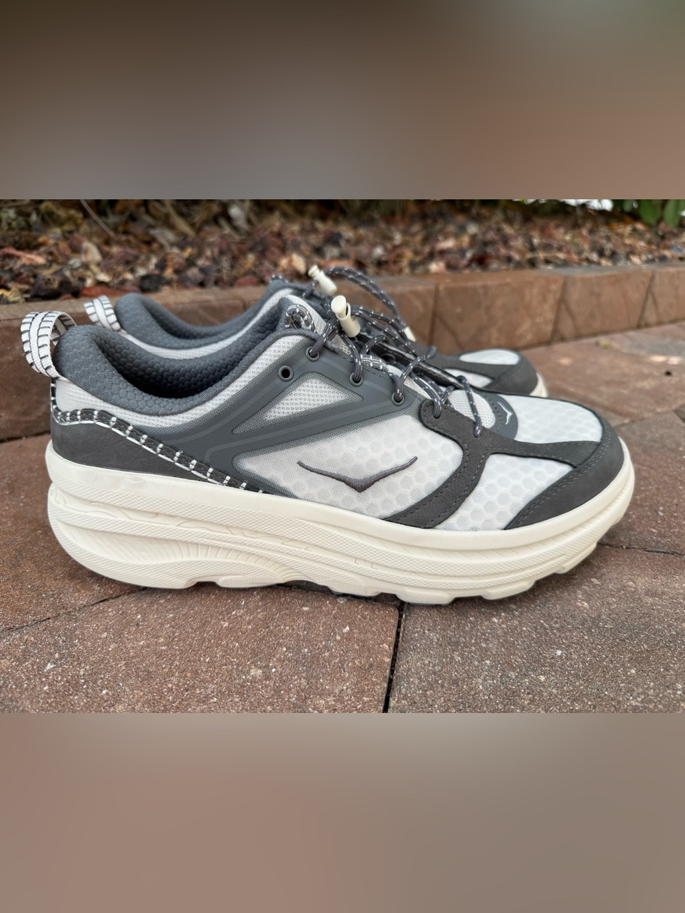 Hoka One One Bondi B3LS Alabaster Astroid Grey 1155351-ARST Men's Size 11.5